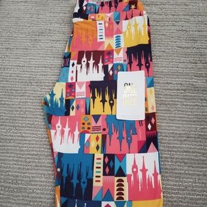 Lularoe Disney os leggings castles